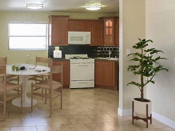 4250 SW 67th Ave 32, Miami FL 33155