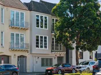 2541 Lombard Street