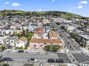 508A Commercial Avenue