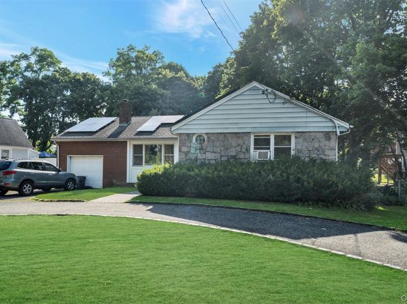 9 Melville rd N, Huntington Station NY 11746