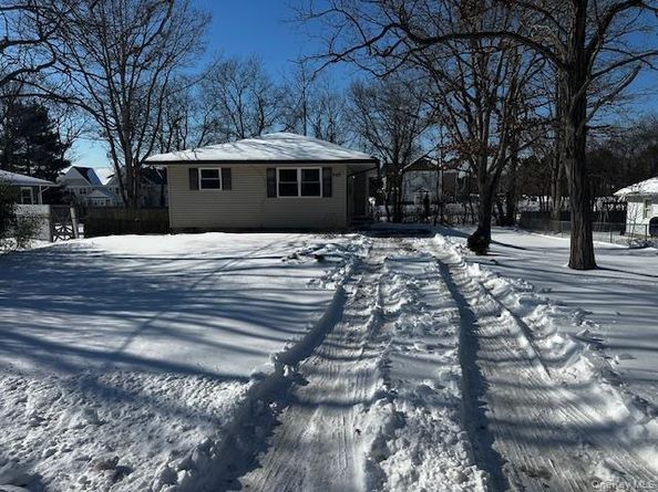 542 Post Avenue, Bellport NY 11713