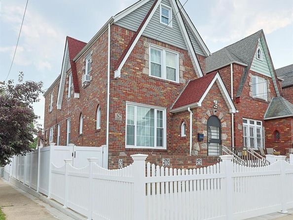 19168 115th Road, Saint Albans NY 11412