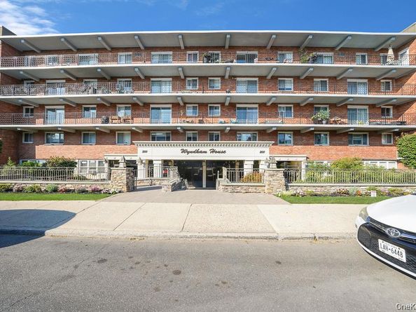 200 Atlantic Avenue 331, Lynbrook NY 11563