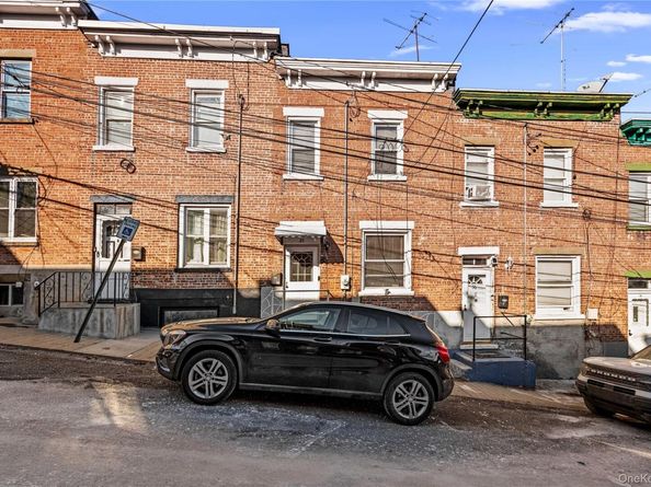 37 Moquette Row S, Yonkers NY 10703