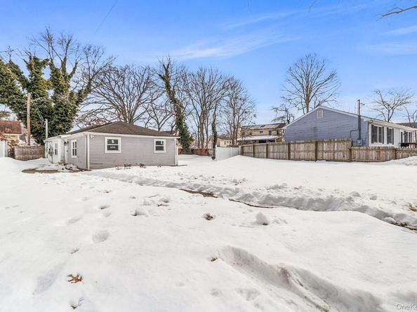 9 Deer Street, Wyandanch NY 11798