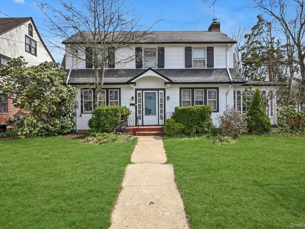 14-21 159th Street, Beechhurst NY 11357