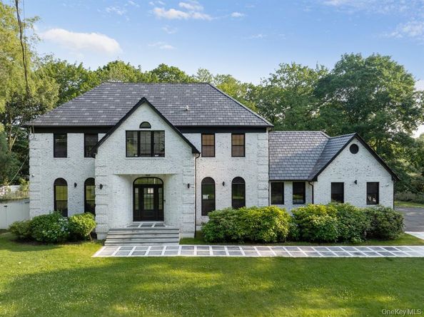 33 High Farms Road, Glen Head NY 11545
