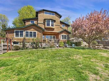 8 Olive Drive