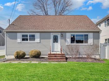 77 Farmers Avenue