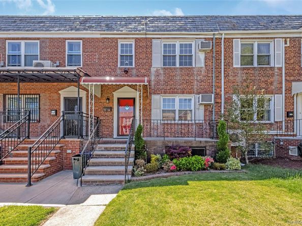 7334 174th Street, Fresh Meadows NY 11366