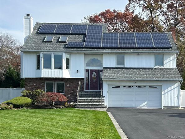 839 Pine Avenue, West Islip NY 11795