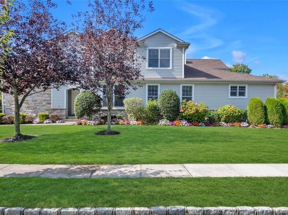 626 Village Green N, Port Washington NY 11050