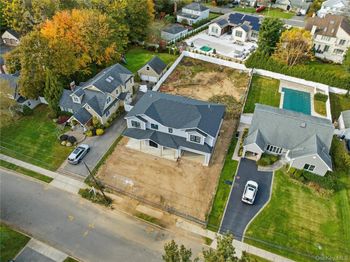 12 School House Lane