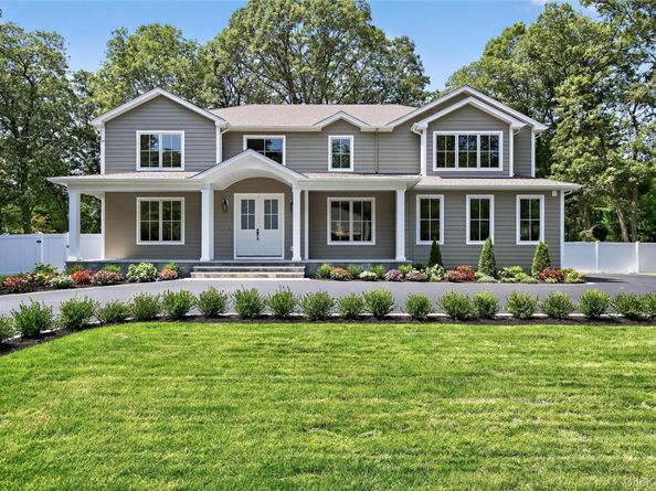 654 Caledonia Road, Dix Hills NY 11746
