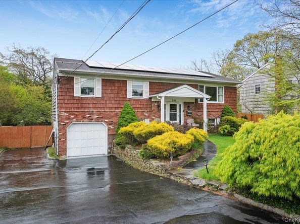 219 Kensington Avenue, Bayport NY 11705
