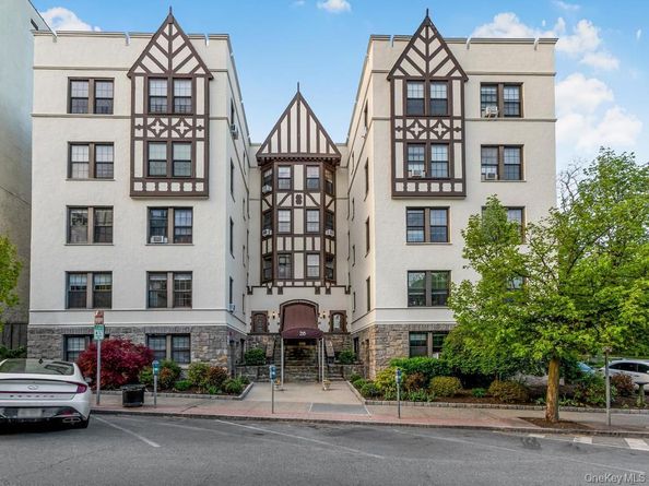 26 Pondfield Road W F, Bronxville NY 10708
