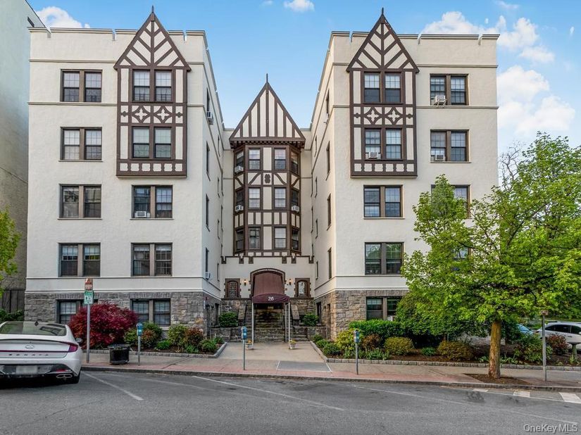 26 Pondfield Road W F, Bronxville NY 10708