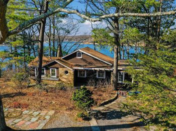 97 Lakeside Trail