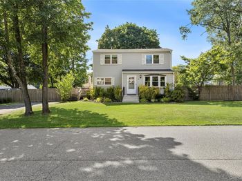 12 Lakeview Drive
