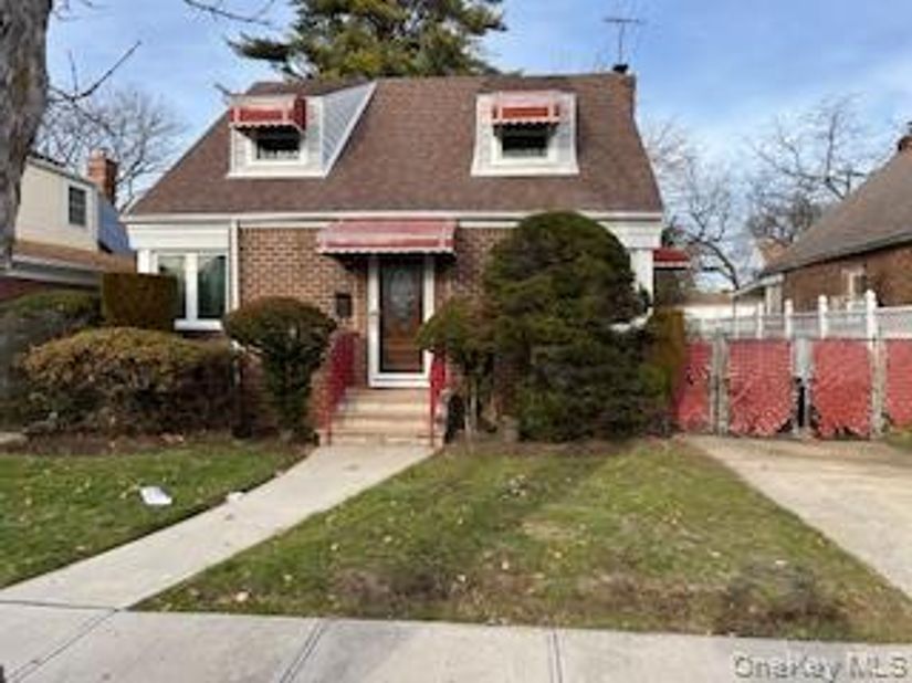 231-15 128 Road, Laurelton NY 11413