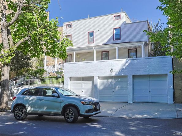 32-25 30th Street, Astoria NY 11106