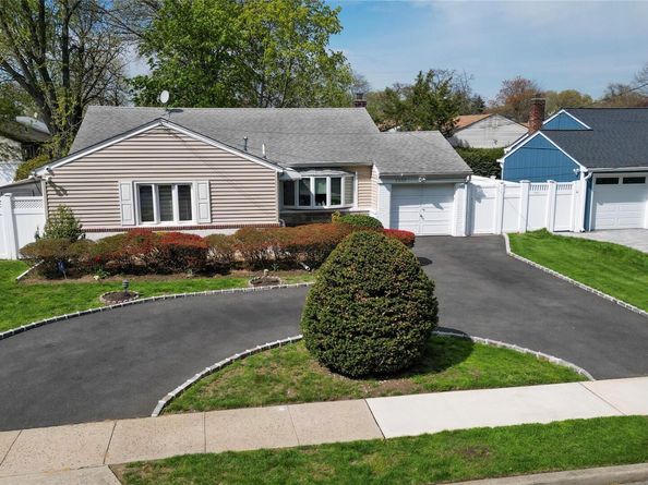 1522 Rica Place, Valley Stream NY 11580