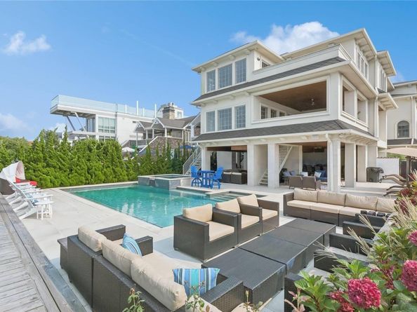 853 W Park Avenue, Long Beach NY 11561