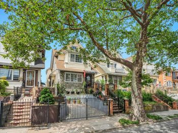 10530 Van Wyck Expressway