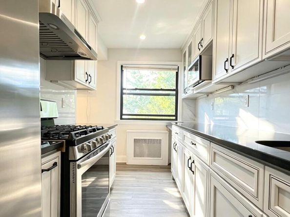 6943 136th Street B, Flushing NY 11367