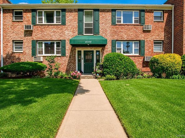 1075 Fenwood Drive 3, Valley Stream NY 11580