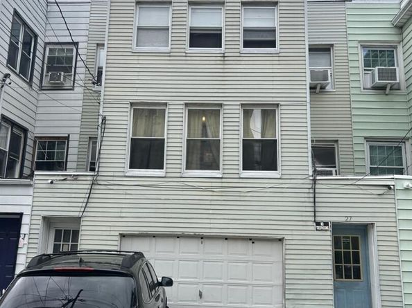 27 Loudoun Street, Yonkers NY 10705