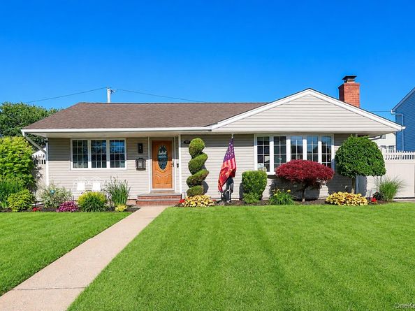 37 Seitz Drive, Bethpage NY 11714