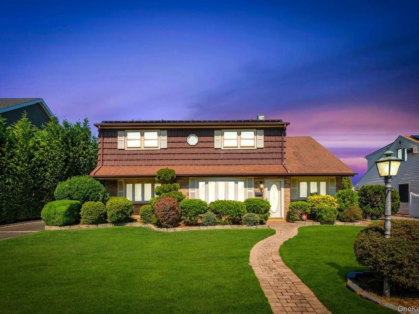 3591 Fiddler Lane, Bethpage NY 11714