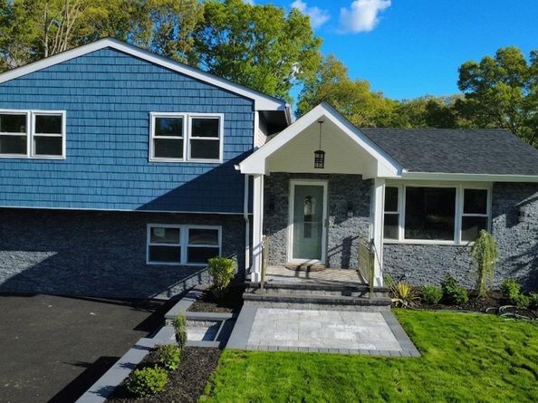 354 Easton Street, Ronkonkoma NY 11779