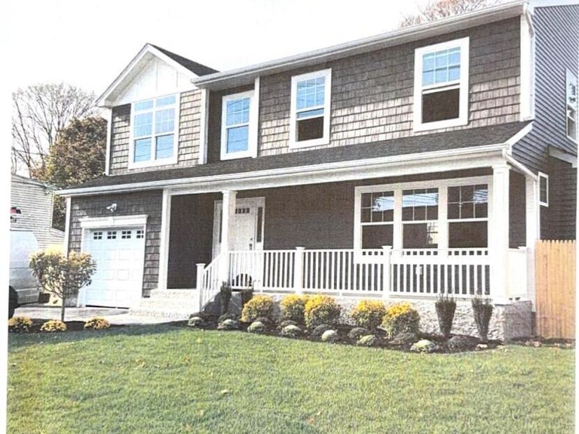 190 Country Road, Medford NY 11763