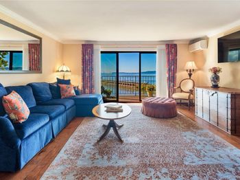 303 Kemeys Cove