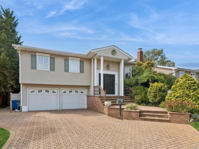 1650 James Street, Merrick NY 11566