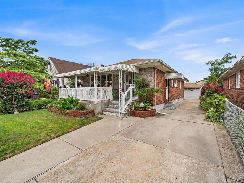 44 Belmont Boulevard, Elmont NY 11003