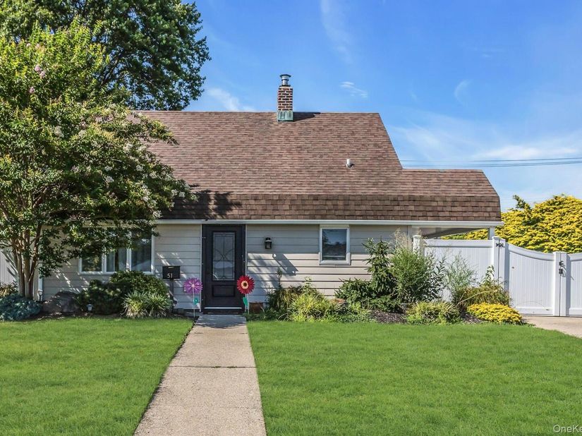 51 Butternut Lane, Levittown NY 11756