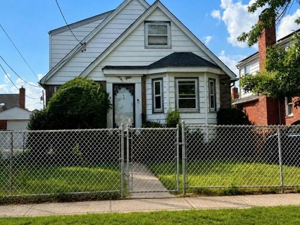 49 Everett Street, Valley Stream NY 11580