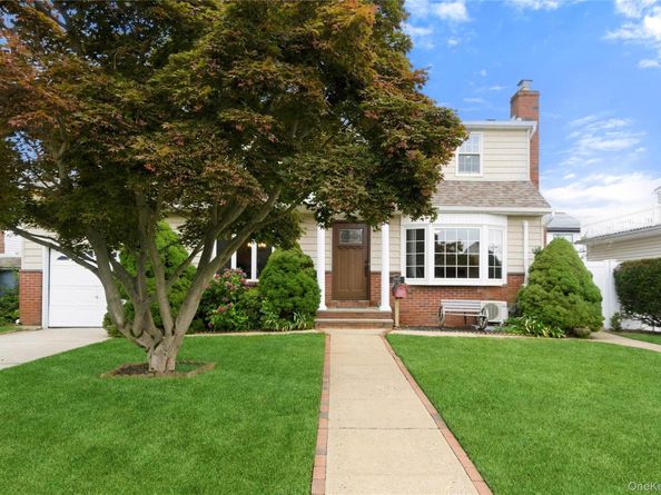 1865 Dover Road, Wantagh NY 11793