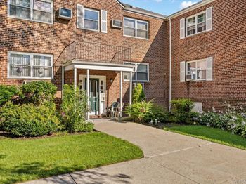 89-20 155th Avenue