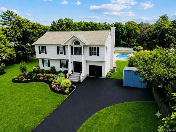241 Middle Island Road, Medford NY 11763