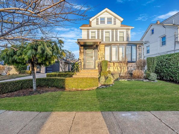 32 Everett, Lynbrook NY 11563