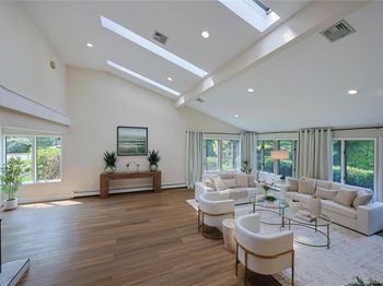 119 Harrow Lane