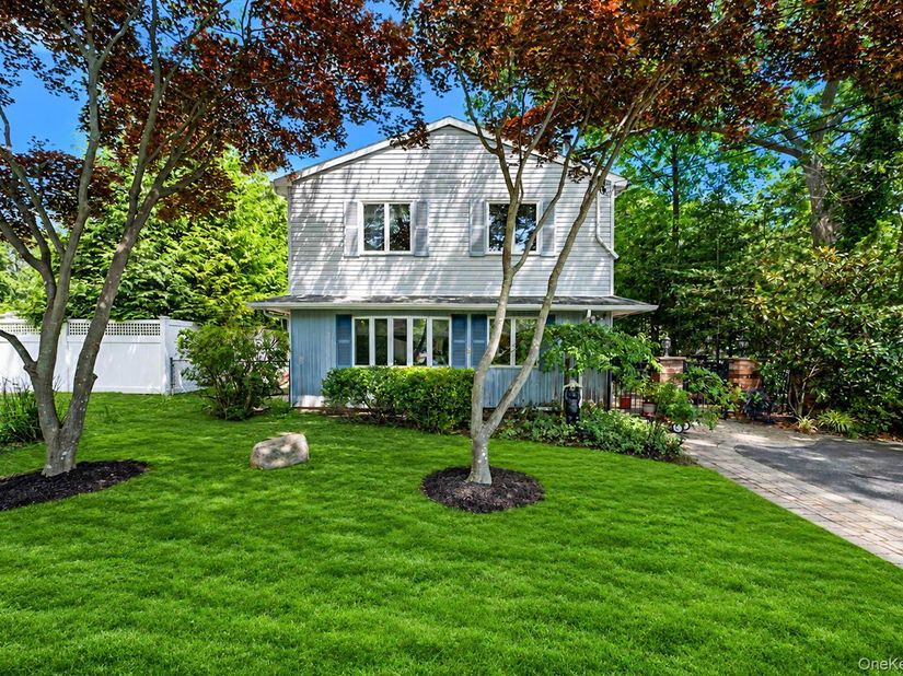 45 Reeves Road, Center Moriches NY 11934