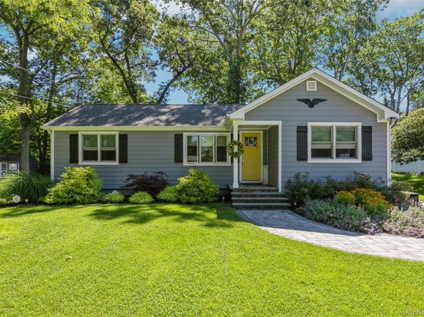 9 Middle Cross, Shoreham NY 11786