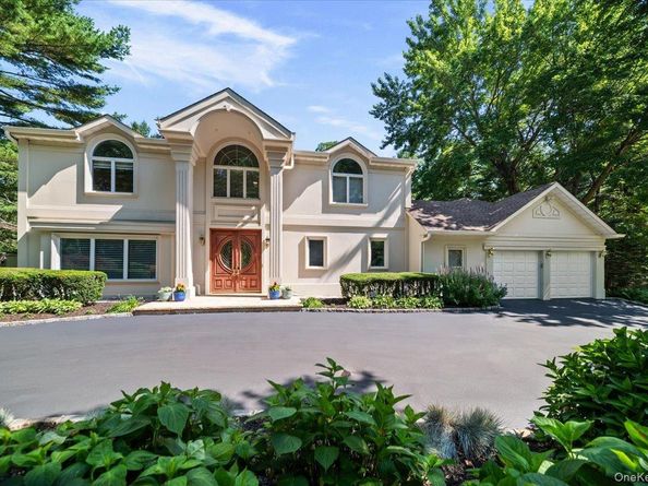76 Wildwood Drive, Dix Hills NY 11746