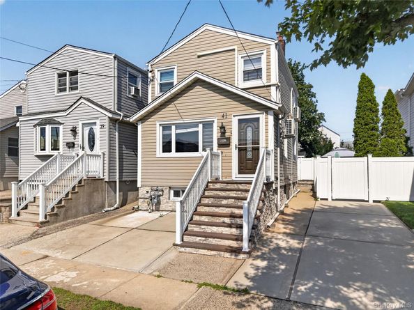 41 Catherine Avenue, Franklin Square NY 11010