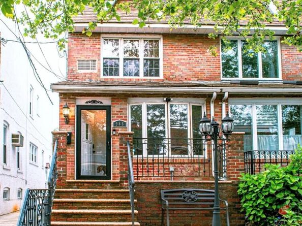 986 77th Street, Brooklyn NY 11228